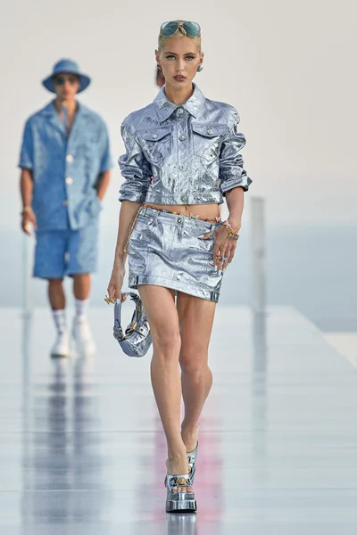 Look 8